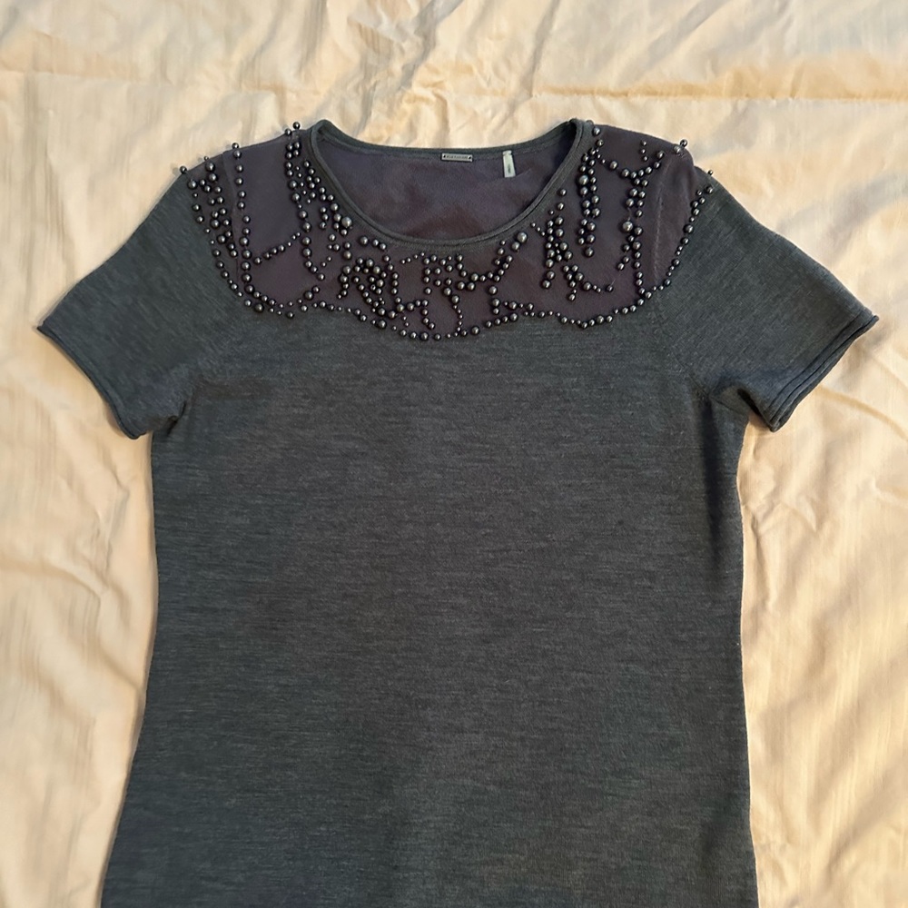 Elie Tahari wool short sleeve sweater with beats